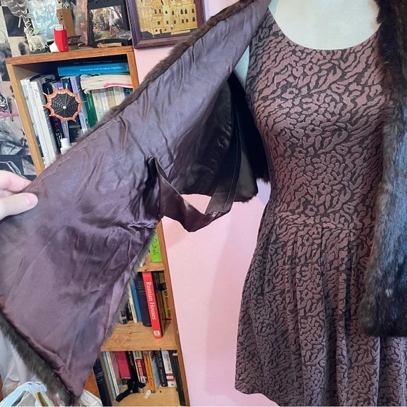 Vintage 1980s Dark Chocolate Vintage Mink Wrap - Picture 7 of 8